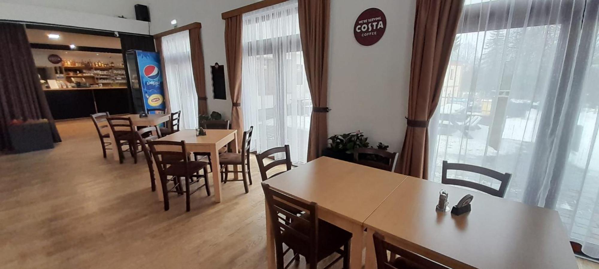 Penzion A Restaurace U Sousedu سترازني المظهر الخارجي الصورة